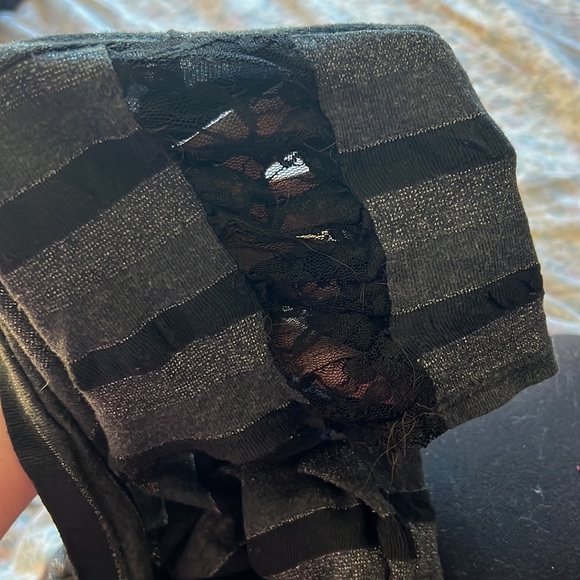 Ruched side glitter tee - Picture 2 of 2